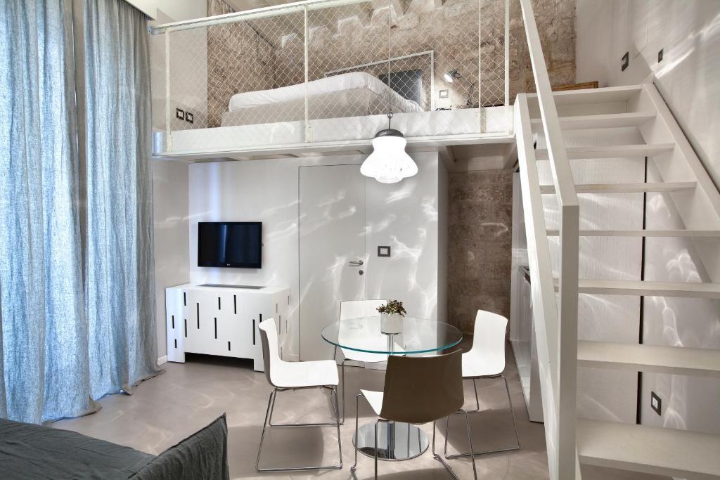 Palazzo Calo Aparthotel Bari Bilik gambar